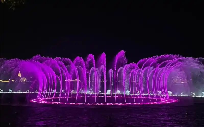 西湖音乐喷泉《富春江》