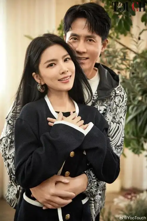 杜淳老婆带女儿拍大片王灿漂亮养眼不输女明星2岁蛋饺像爸爸