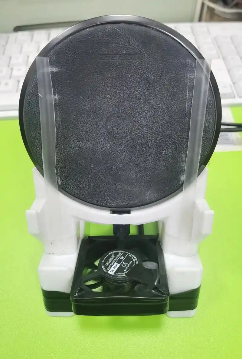 diy带风冷的立式无线手机充电器.原本是一块老式的平板无线充 - 抖音