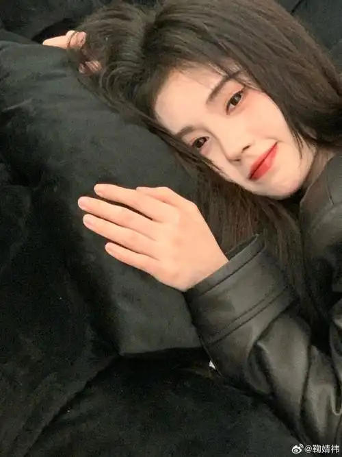 鞠婧祎超话可盐可甜,霸气又温柔,鞠式美妆又来甜蜜狙击!