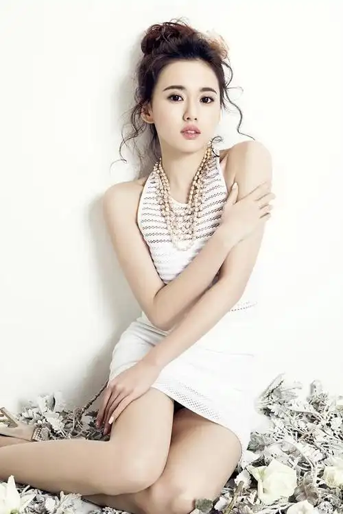 精美图集美丽动人江铠同