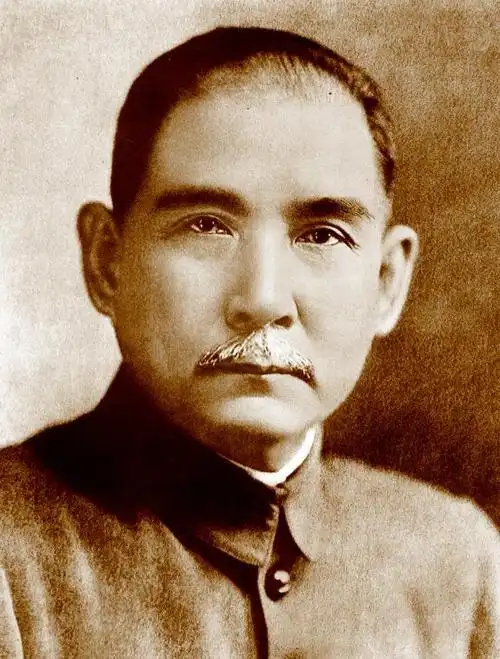 第一首国歌《巩金瓯》.