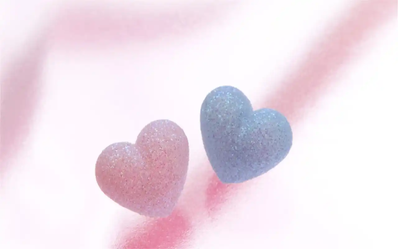 简约心形设计高清桌面壁纸下载