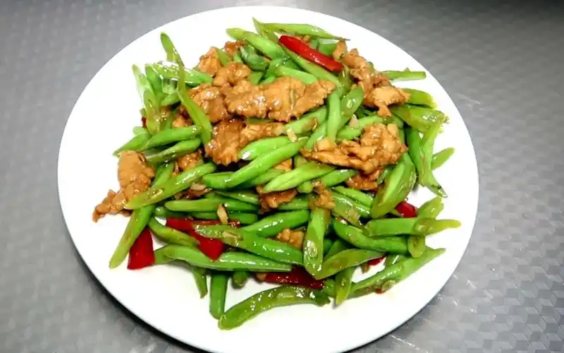 饭店的豆角炒肉为啥好吃?