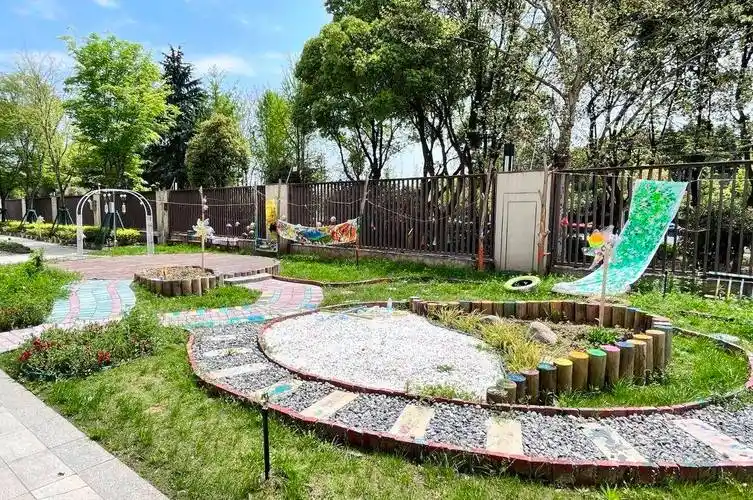 家门口的优质园上新啦~_幼儿园_发展_课程