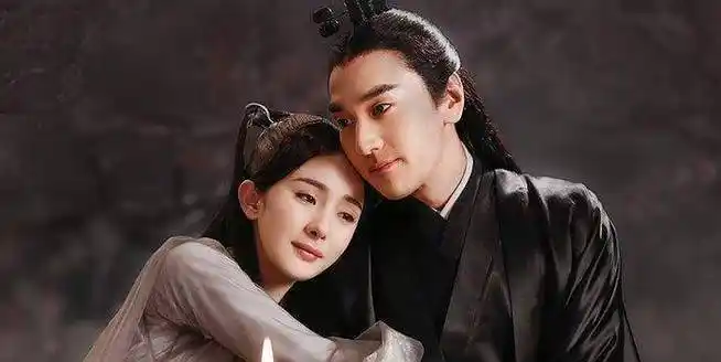 原创杨幂探班赵又廷与郭导三人热聊画面流出邓伦也在场