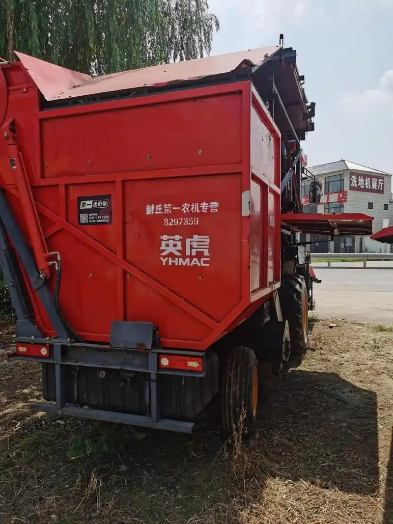 2020年英虎三行玉米茎穗兼收机,175马力潍柴发动机,一杆操作,机械行走