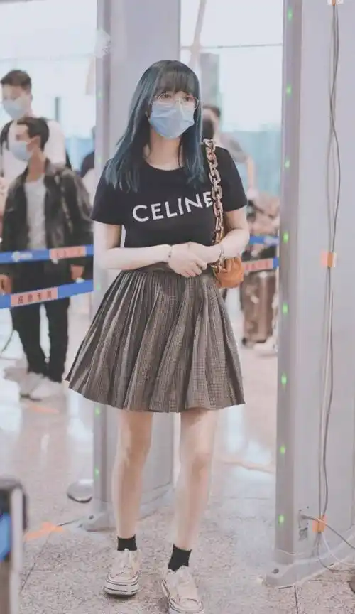 原创程潇日常穿搭超个性夏季衣品可甜可盐让你时髦起来不输女团