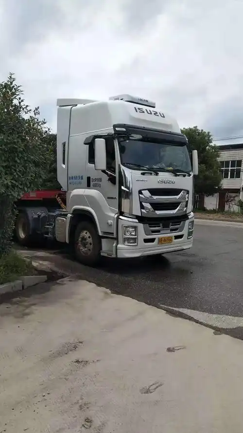 五十铃卡车 (isuzu truck)