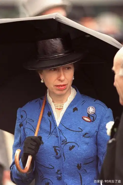 王室风范|英国安妮公主从出生到现在迷人的秒赞时刻