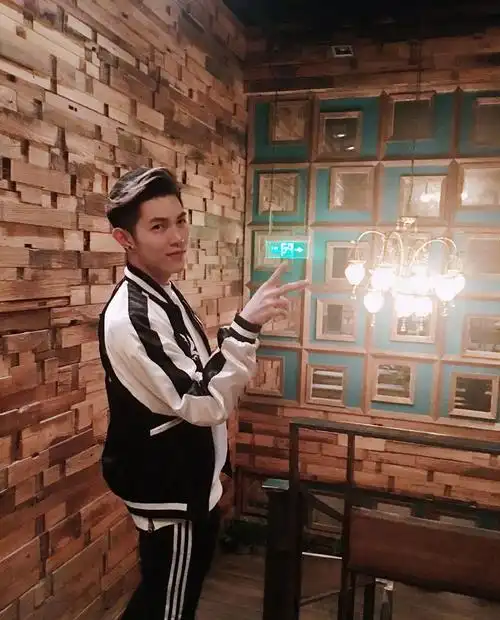 韩沐伯图片 韩沐伯生活照图片,明星,小鲜肉,帅气,帅哥,偶像练*生