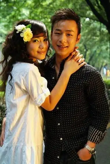 图钱莹老公黄俊淇是谁离婚隐情以及现任老公曝光