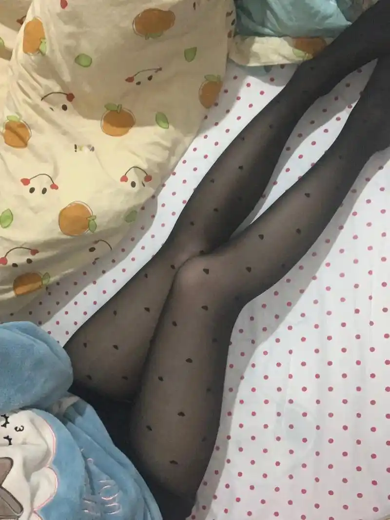 自拍闪光灯显腿细#随拍 #分享照片 #肉腿 #今日分享 - 抖音