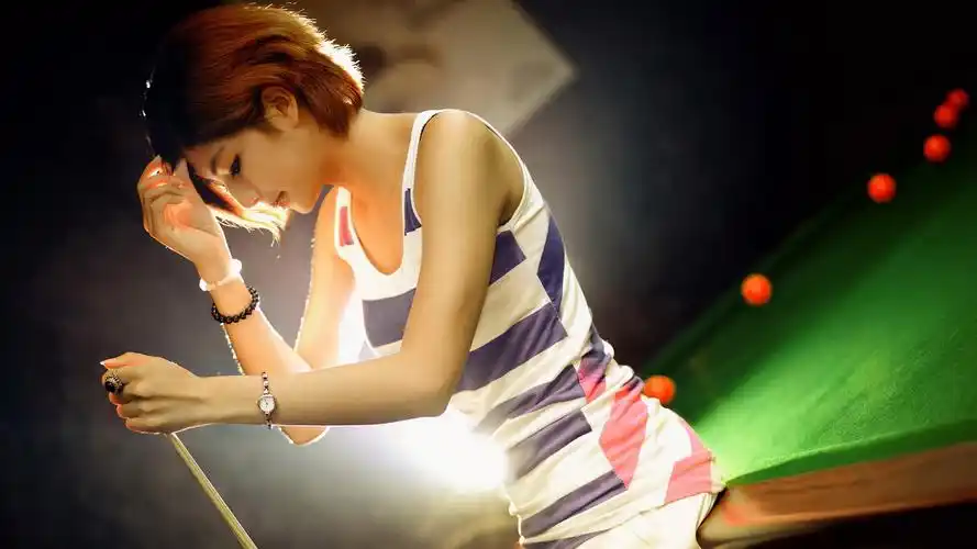 桌球美女写真养眼壁纸