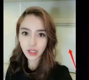 baby自拍美妆小视频,却意外曝光百万房车内部结构