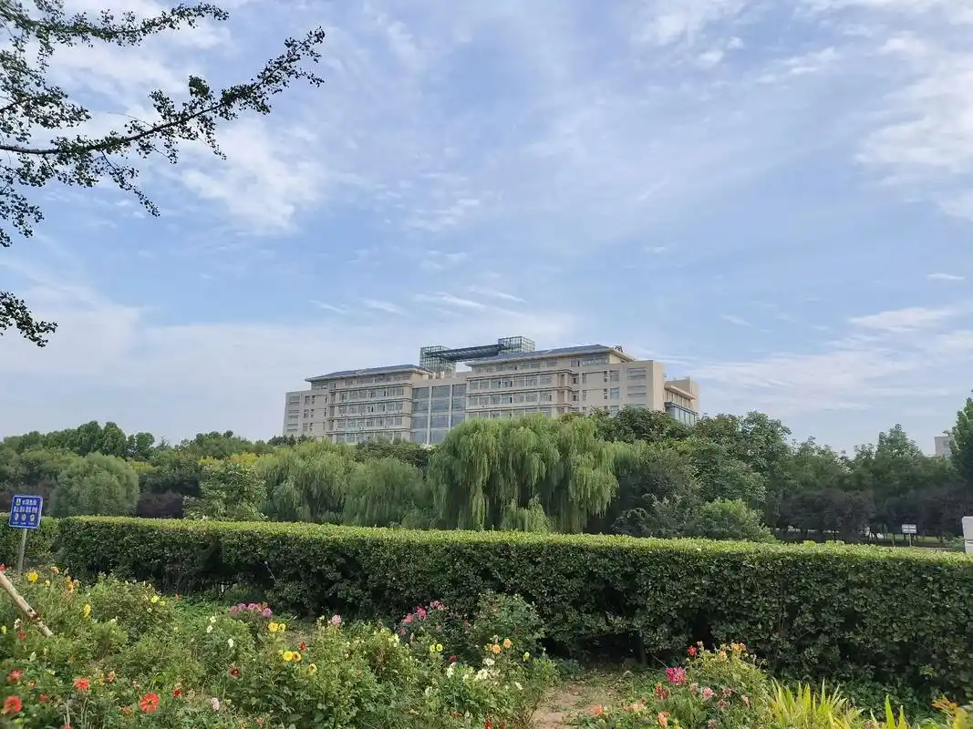 美丽的山东中医药大学0705 - 抖音