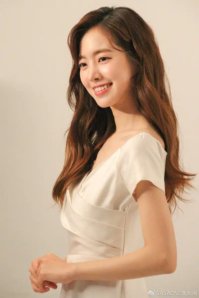 清新韩国新生代美女明星陈世妍因多剧掀起热潮积累人气备受瞩目