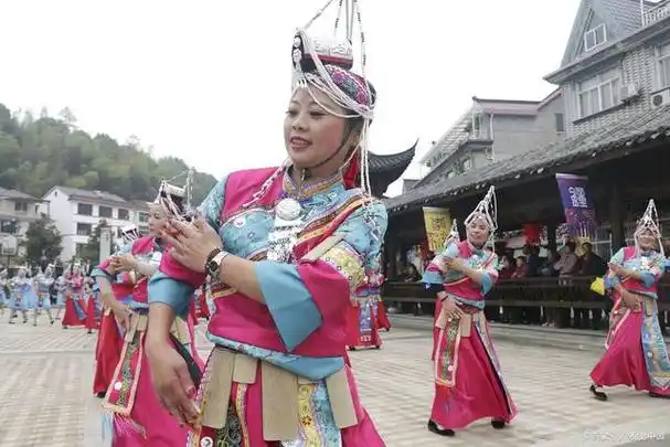 畲族为啥叫狗头族