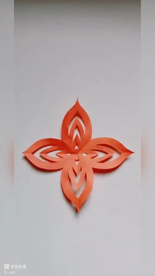 [儿童剪纸]好看的四折窗花