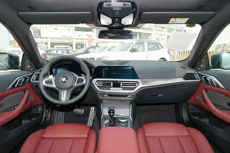 2022款 宝马4系 双门轿跑车 430i m运动曜夜套装内饰