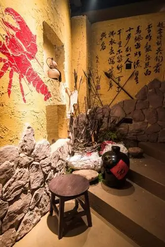 接下来马上揭晓这秘籍里的江湖秘密一秒穿越龙门客栈林柒龙虾装修绝对