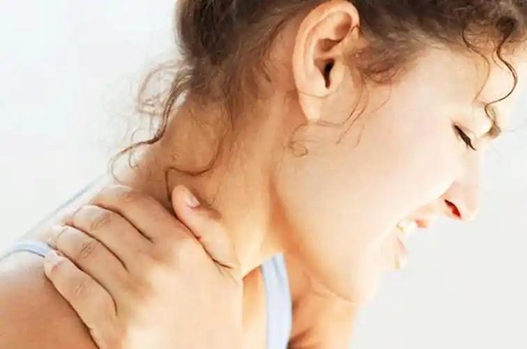 现如今在生活和工作的双重压力下,几乎每个人或多或少都有颈椎不舒服