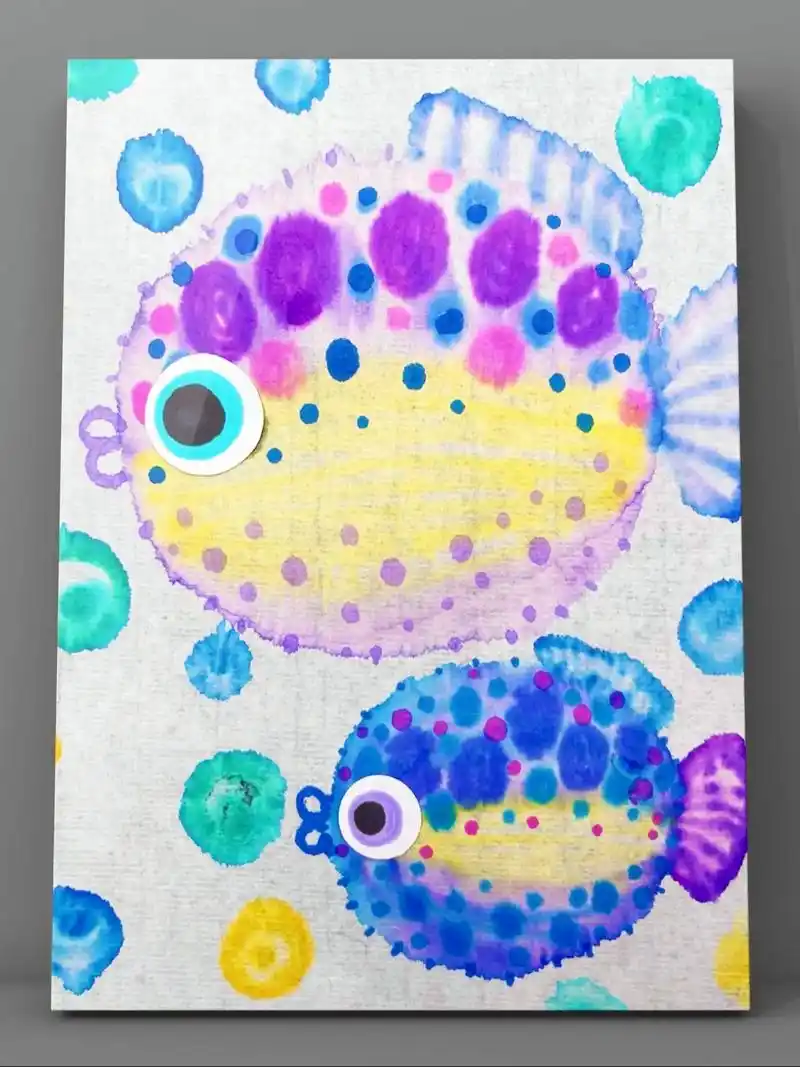 《气鼓鼓的河豚》儿童创意画.