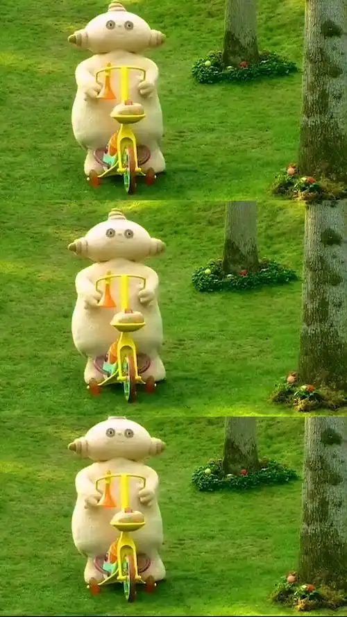 动漫#玛卡巴卡:这个坡有点难上,小朋友快来帮忙