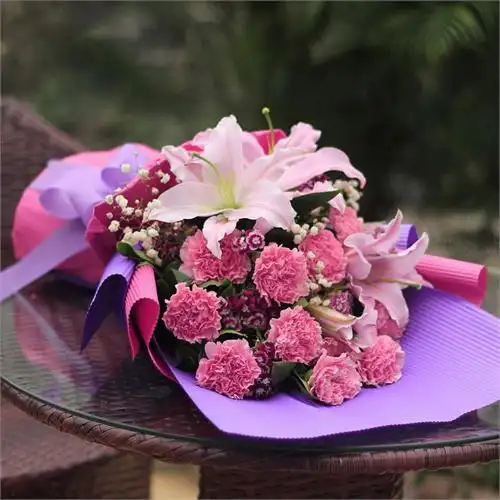 父亲节母亲节感恩教师节探望康乃馨同城鲜花黄山拉萨林芝西藏重庆.