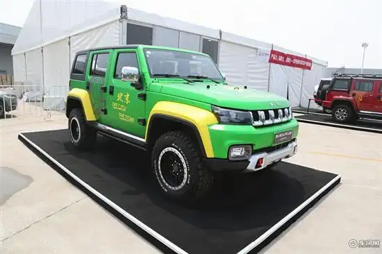 场地里非常亮眼的一个涂装,北京国安专用配色,但这车还是尽量在北京