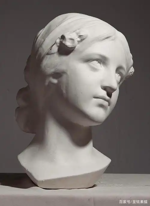 石膏像素描(少女)看似简单,但不是一般的难