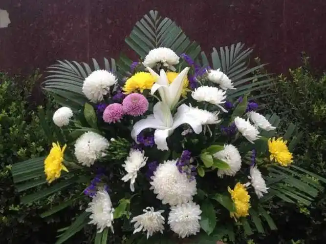 昨闻好友母亲离世,心痛不已.