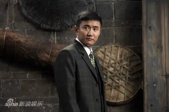 资料:电视剧《雾都》主角-叶静饰秦必成