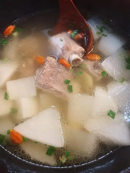 「白萝卜排骨汤」的做法 配方,滋补好喝,滋润清淡味美不腻