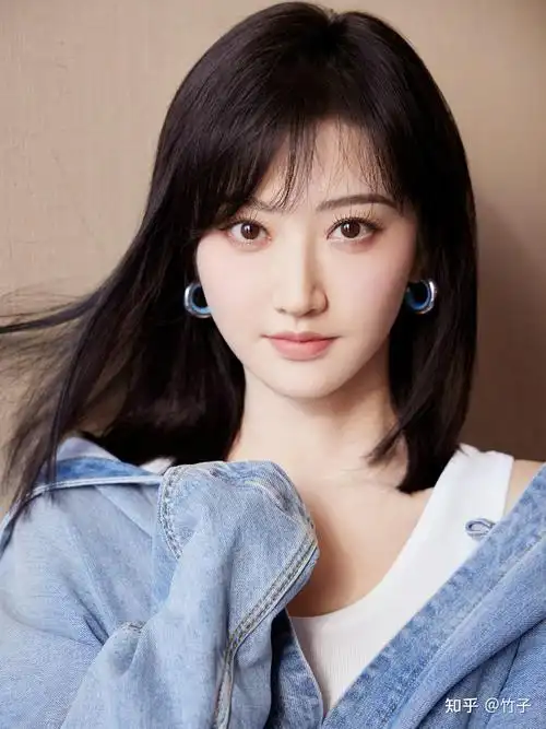 景甜最新美照分享,清新自然小靓丽淡妆浓抹总相宜啊! - 知乎