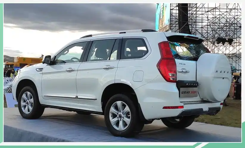 引领新潮越野文化 新款哈弗h9百人交车仪式举行