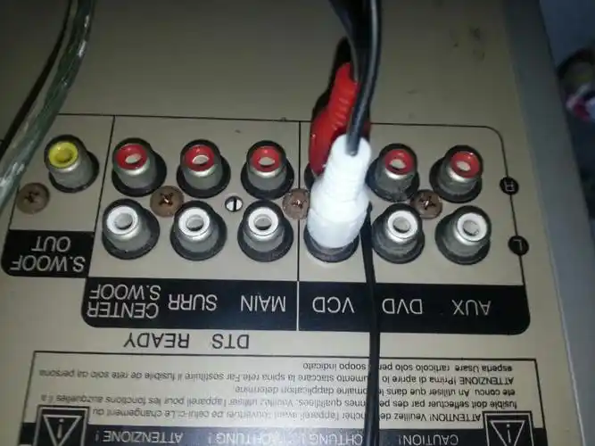 告诉我功放后面接喇叭,怎么接?详细点谢谢,这些接口应该怎么接.