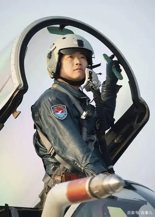 这两名"80后"旅长,都来自空军航空兵