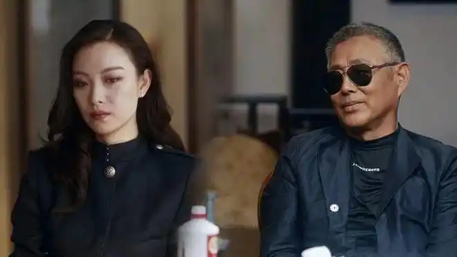 虽然俩人的岁数差距很大,但倪妮和陈道明站在一起一点违和感都没有