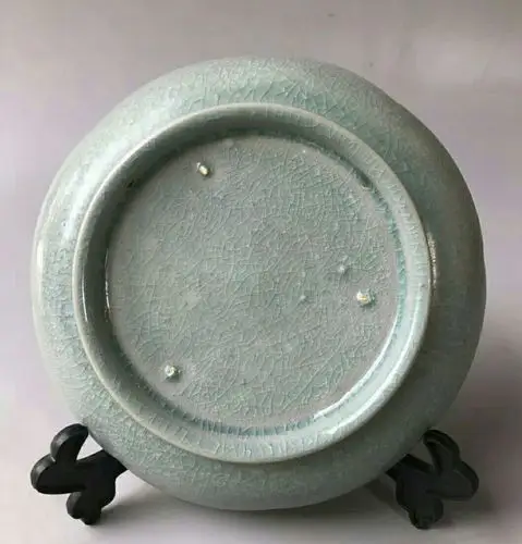 宋瓷粹珍"专场于10月3号上午10:20准时举槌,其中北宋汝窑天青釉洗为难