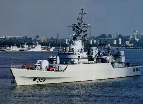 中国最新054a护卫舰三亚号正式加入南海舰队