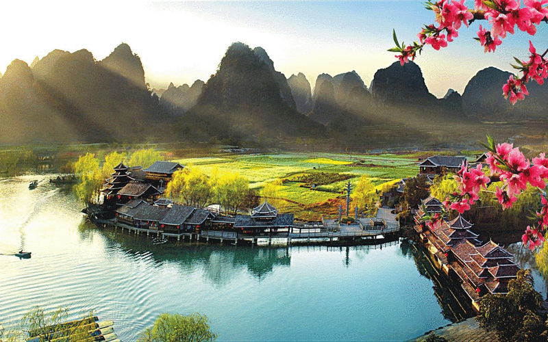 桂林旅游:龙脊梯田,平安壮寨,世外桃源,兴坪漓江4日游