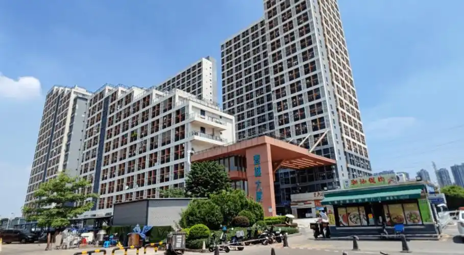 记住它的名字,壹城大厦,又叫广州壹城广场.