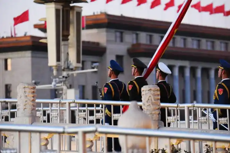 2018年1月1日天安门广场升国旗仪式,全新亮相的中国人民解放军仪仗队!