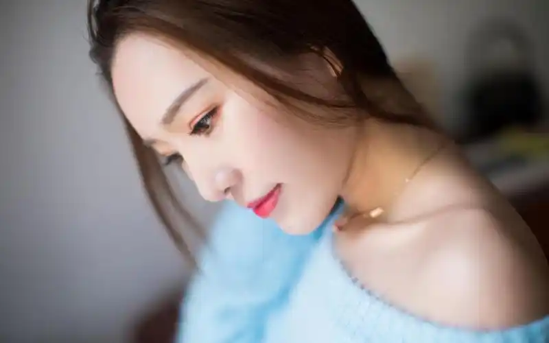 迷人御姐1366x768分辨率下载,迷人御姐,壁纸图片,女孩-桌面城市