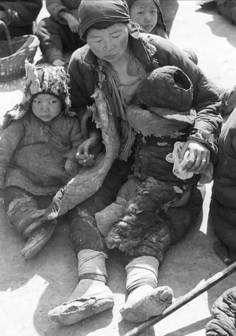 那张衣衫褴褛的母亲照片,隐藏着河南大饥荒的真相!