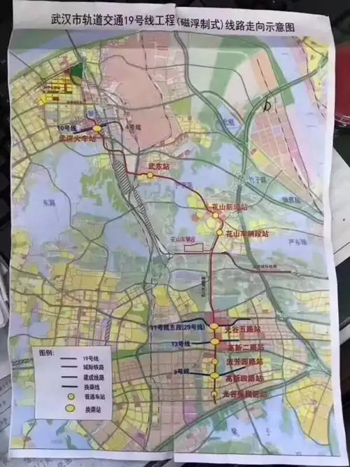 目前2号线南延线铺轨工程   已顺利通过竣工验收,已进入   通车运营