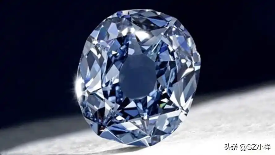 是迄今为止世界上发现的最大的高净度天然彩蓝色钻石,重达35