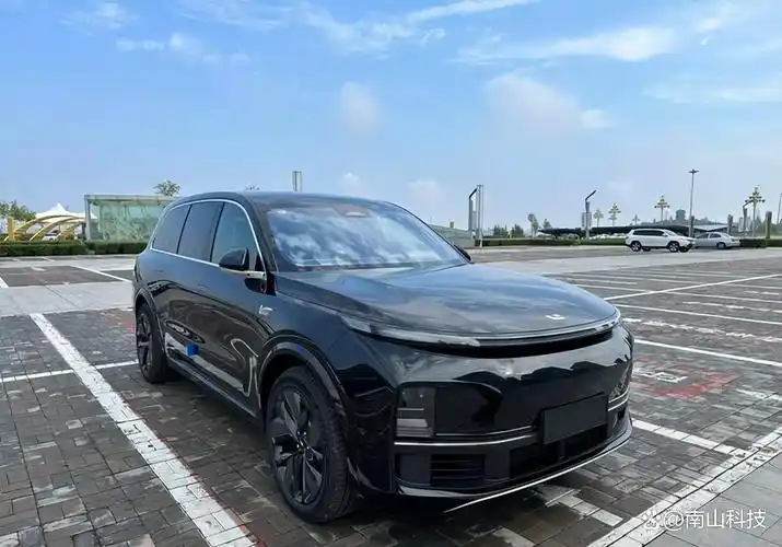 前追后堵,四面楚歌,狼真的来了!理想汽车真正的危机才刚开始?