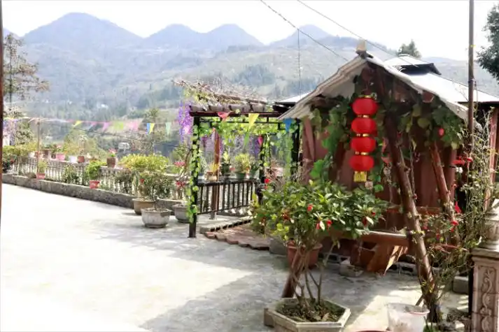 重庆酉阳县:土院子变农家乐 一房五改改出幸福新生活